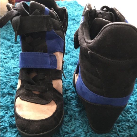 Vera Wang Wedge Sneakers - Picture 2 of 5